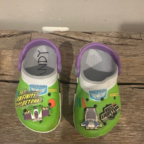 Buzz Lightyear Kids Clogs - Green and Purple - Picture 8 of 8